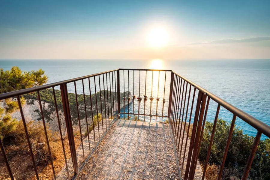 shipwreck-viewing-platform-900x600.jpg source:https://expertvagabond.com/shipwreck-navagio-beach-zakynthos/