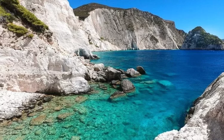 source:https://welcometozante.com/en/agalas-zakynthos/