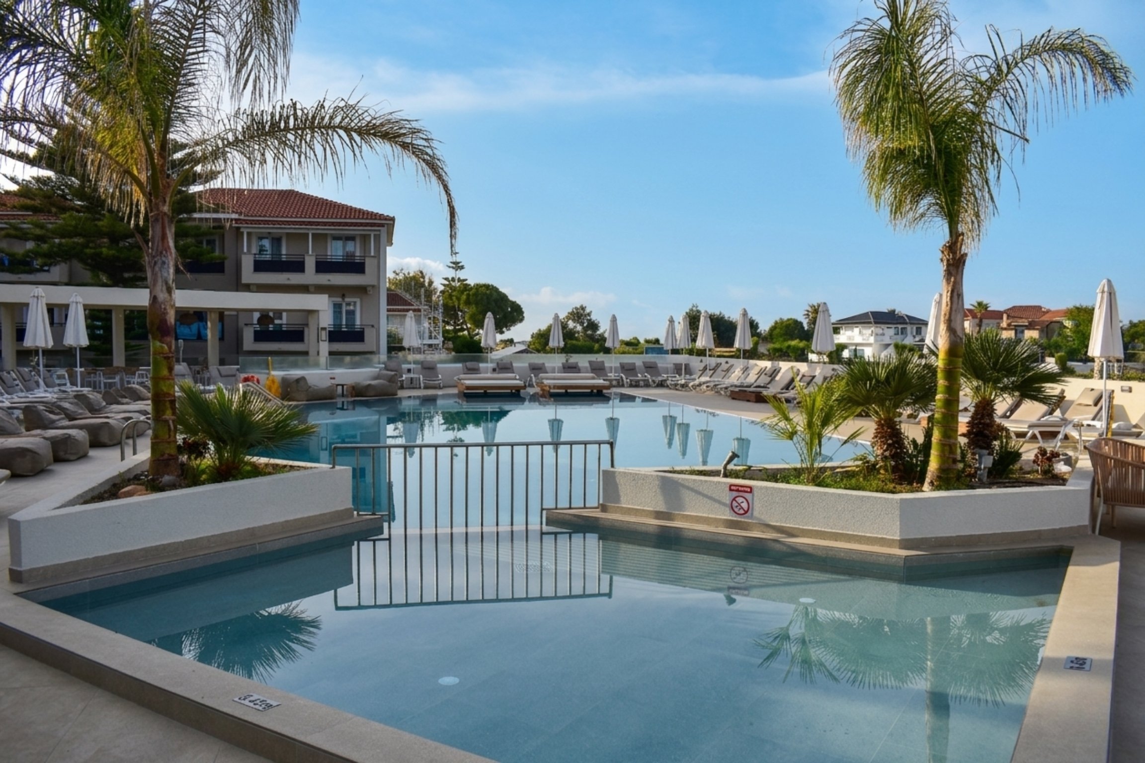 Dennys Inn Hotel - Pool Kalamaki Zakynthos